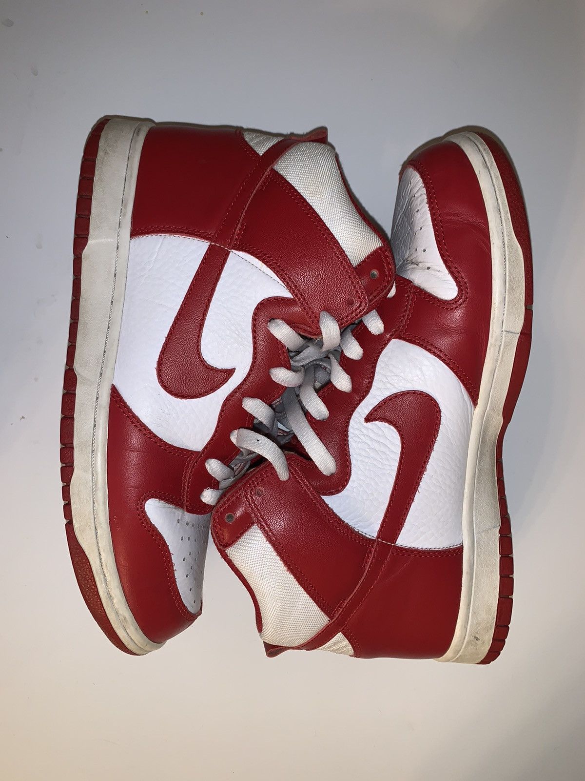 dunk high white varsity red