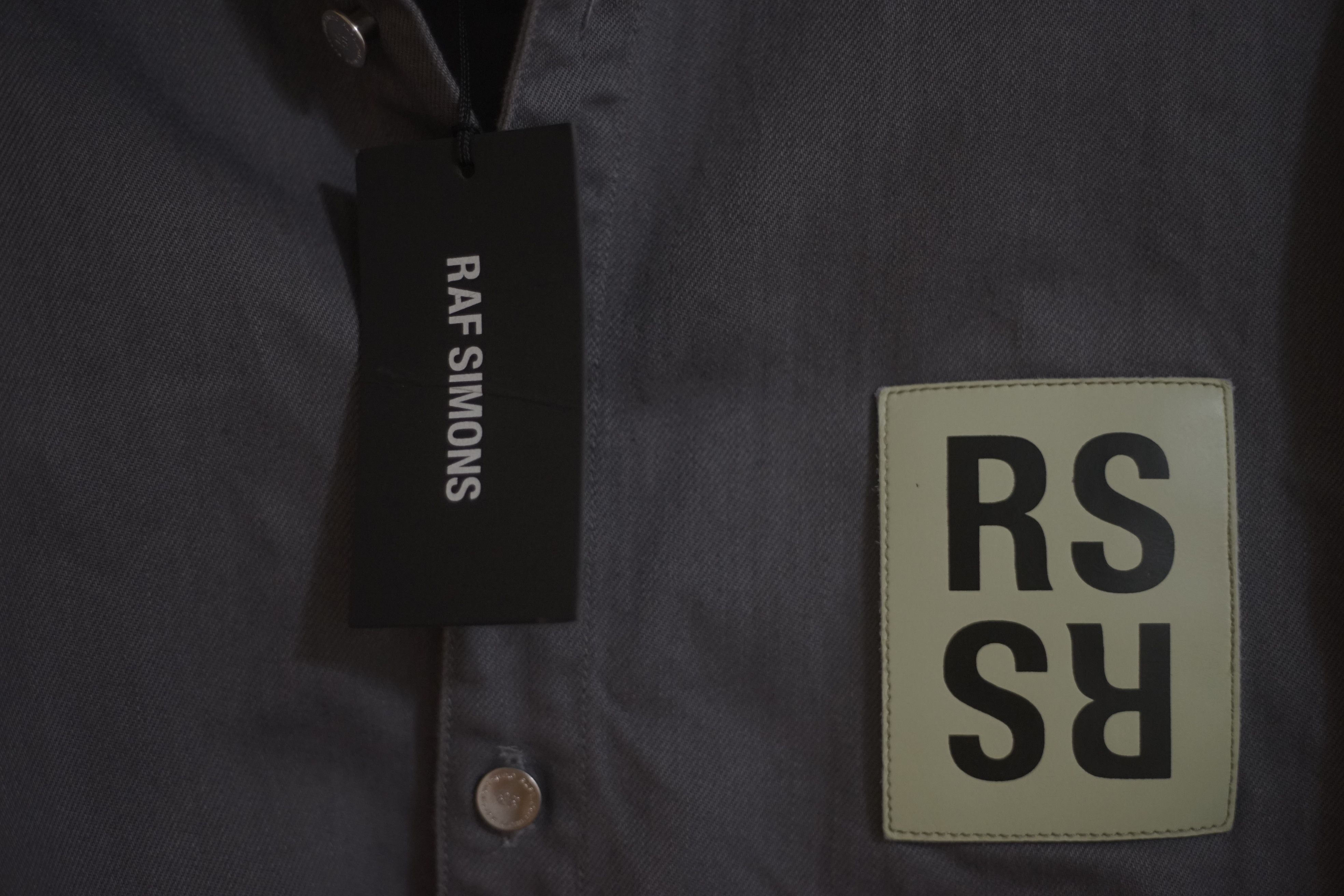 Raf Simons FW18 Oversized Grey Leather Patch Denim Jacket Size US S / EU 44-46 / 1 - 4 Thumbnail