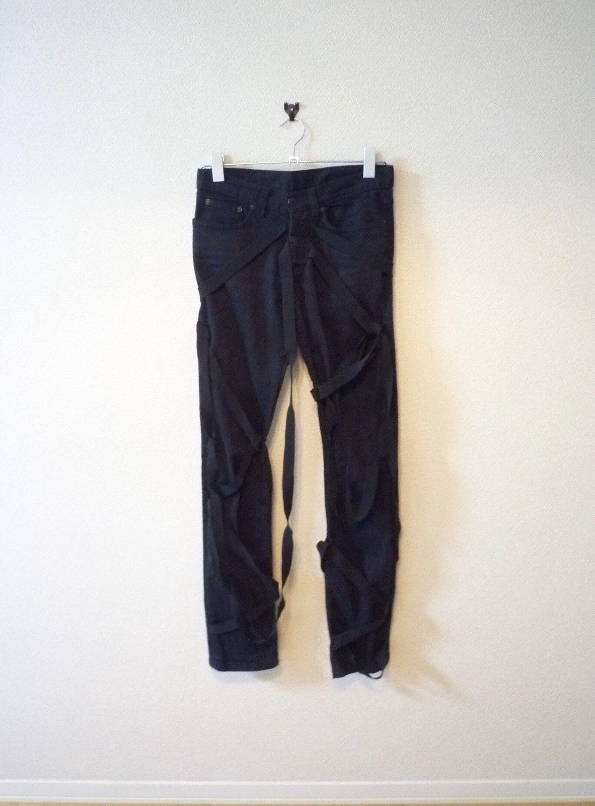 パンツ helmut lang bontage mummy denim pants 𝔇ℜℑ𝔈𝔚 | Helmut Lang SS 04 Sample Mummy Bondage Strap