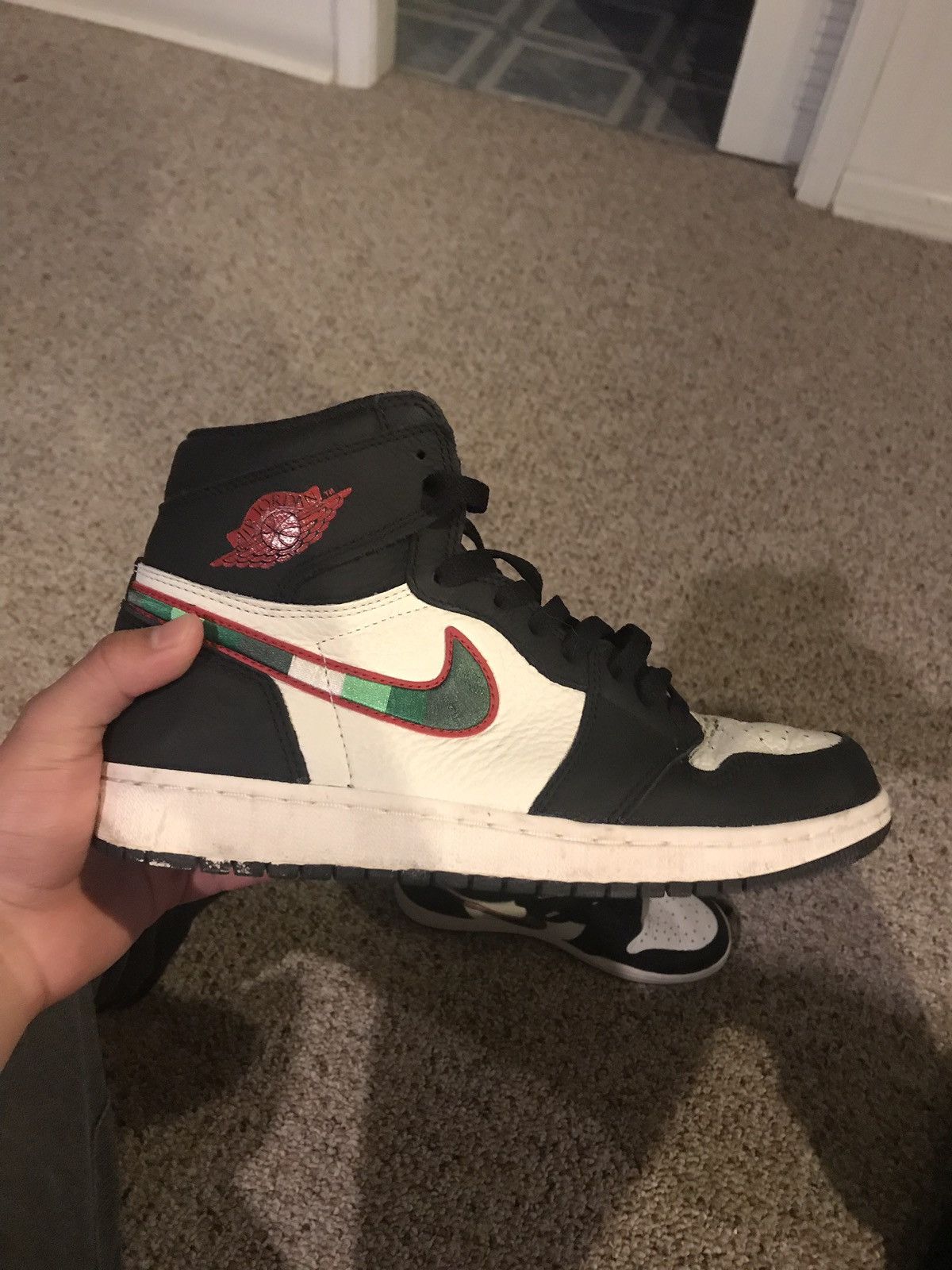Jordan Brand Retro Air Jordan 1 “Sports Illustrated” Size US 8.5 / EU 41-42 - 13 Thumbnail