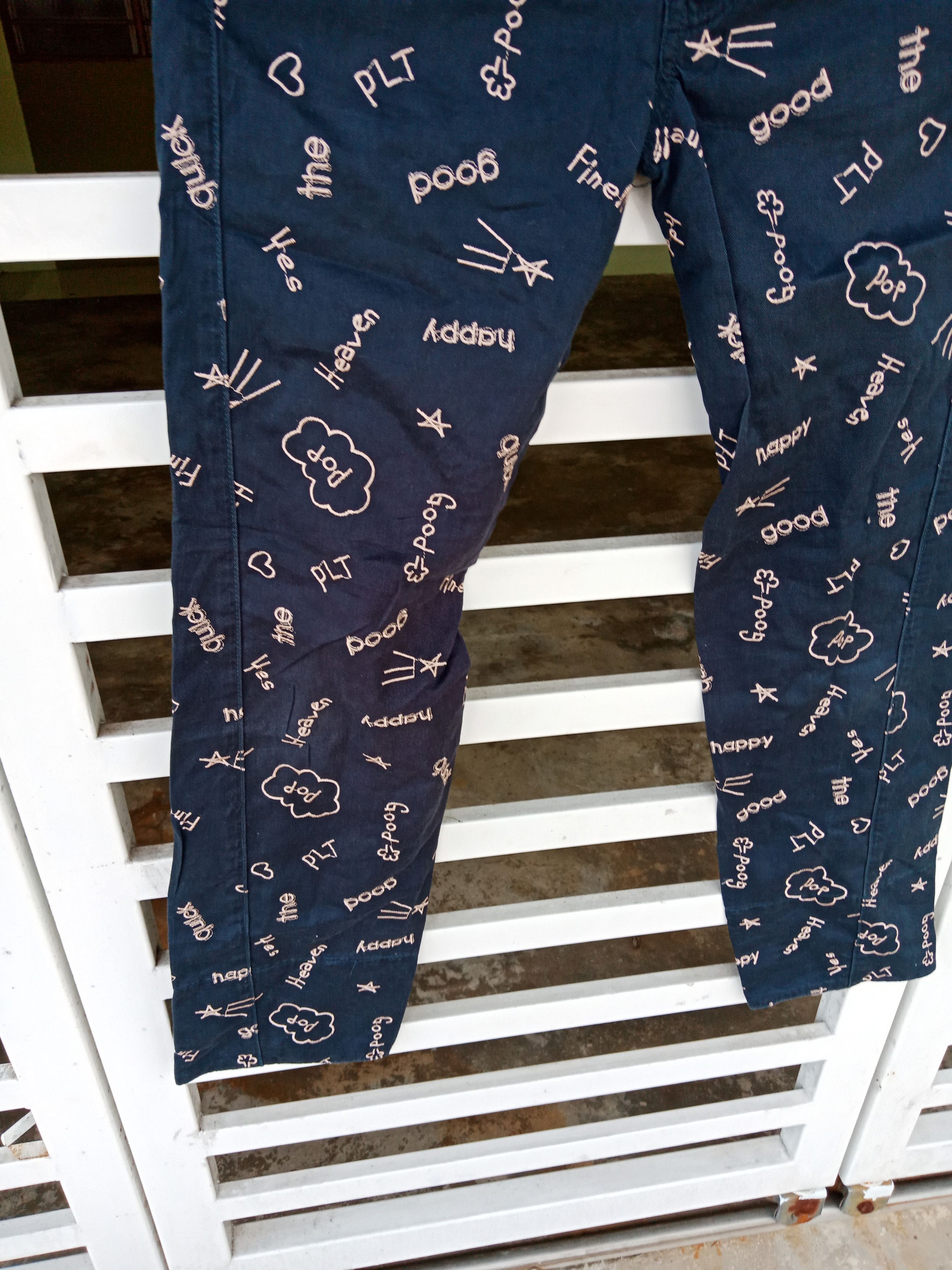 In The Attic Pink Latte Poems Writing Embroidered Pants Size US 29 - 6 Thumbnail