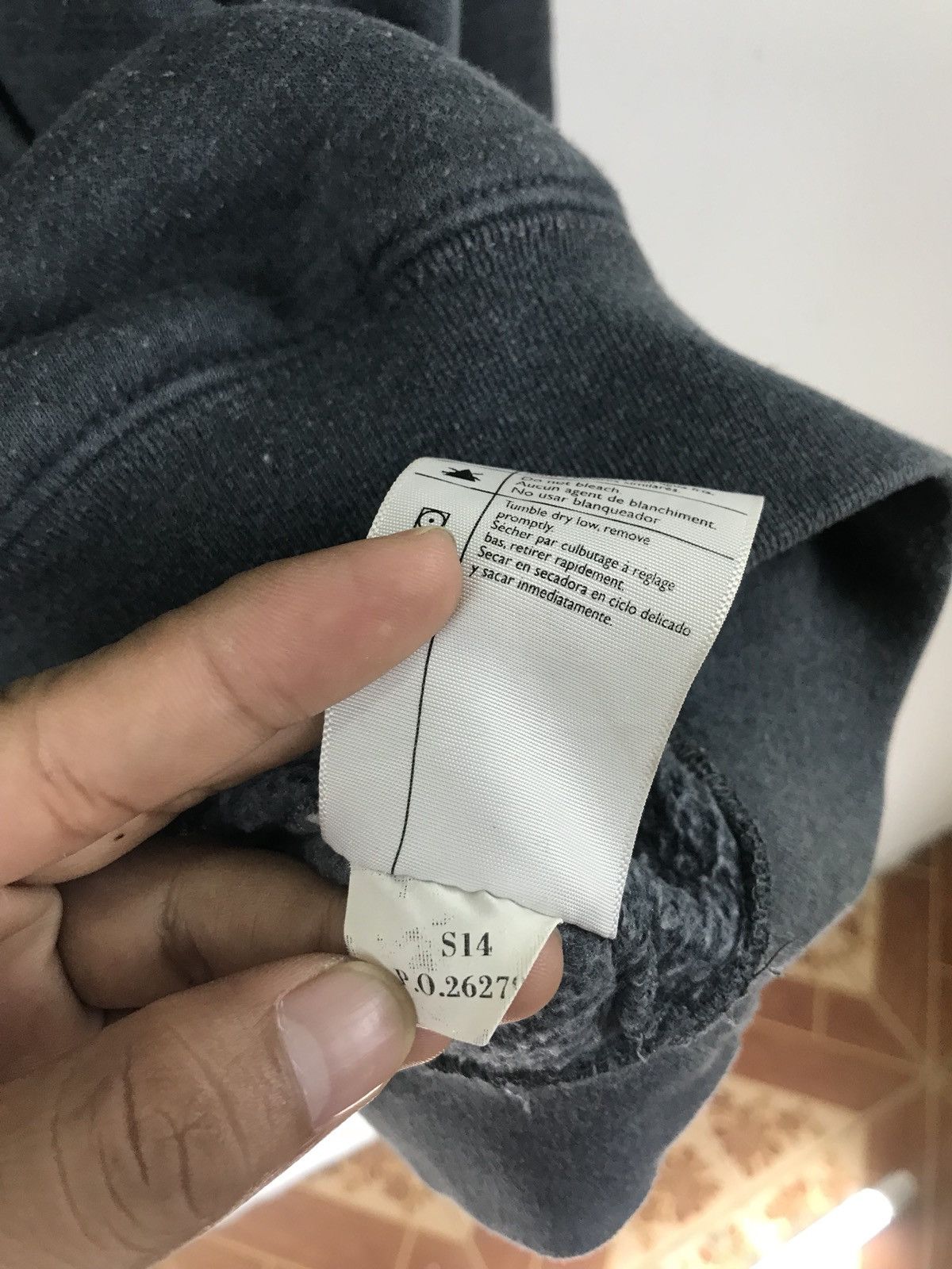 Carhartt Vintage Carhartt Hoodie Size US L / EU 52-54 / 3 - 5 Thumbnail