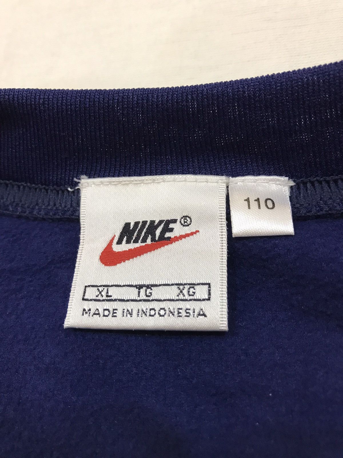 Nike NIKE THERMA FIT POLYESTER PULLOVER SWEATSHIRT SWEATER NEW Size US XL / EU 56 / 4 - 4 Thumbnail
