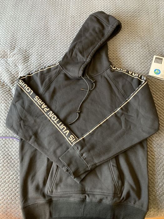 Louis vuitton reflective discount sleeves gravity hoodie