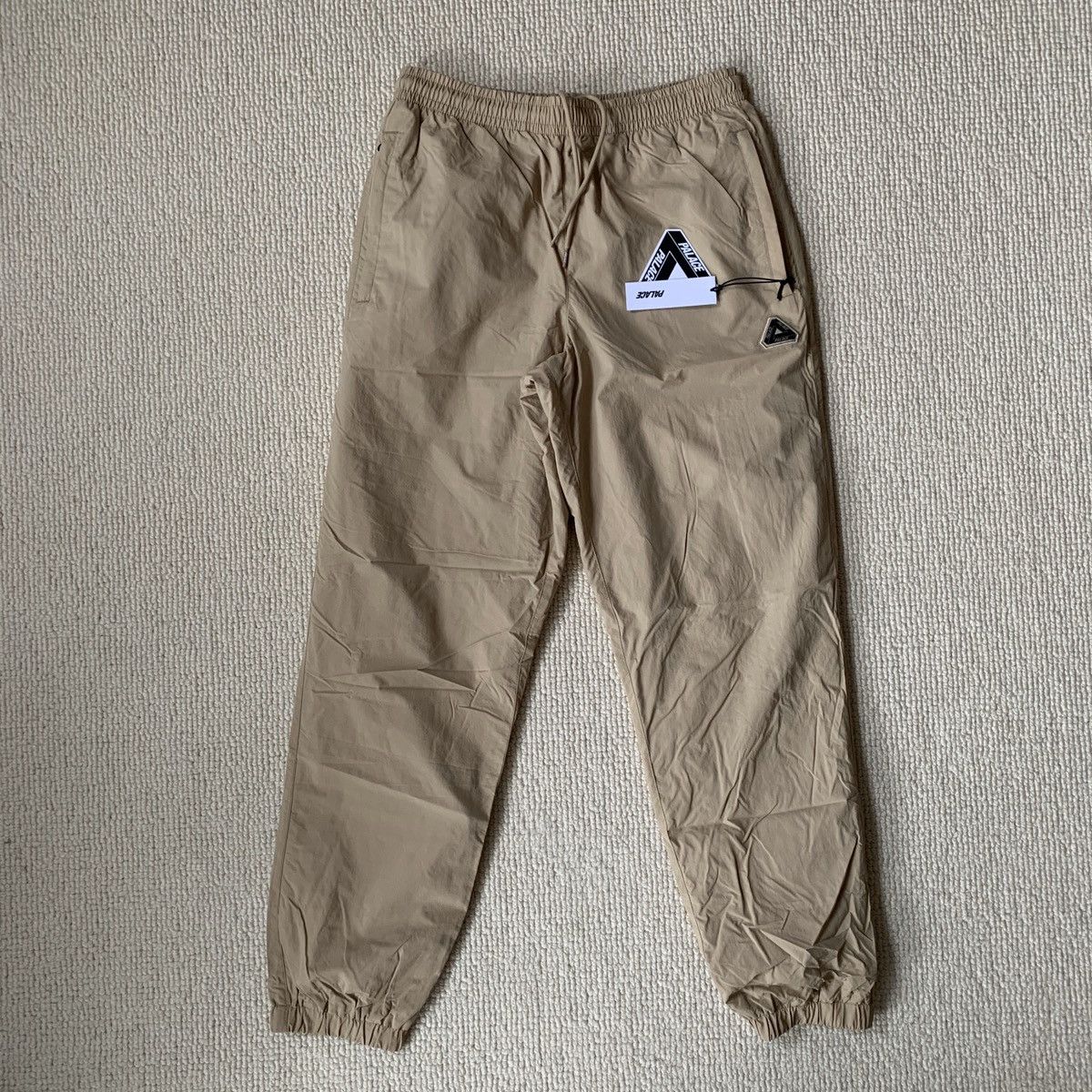 Palace PALACE SOFAR SHELL PANTS | Grailed