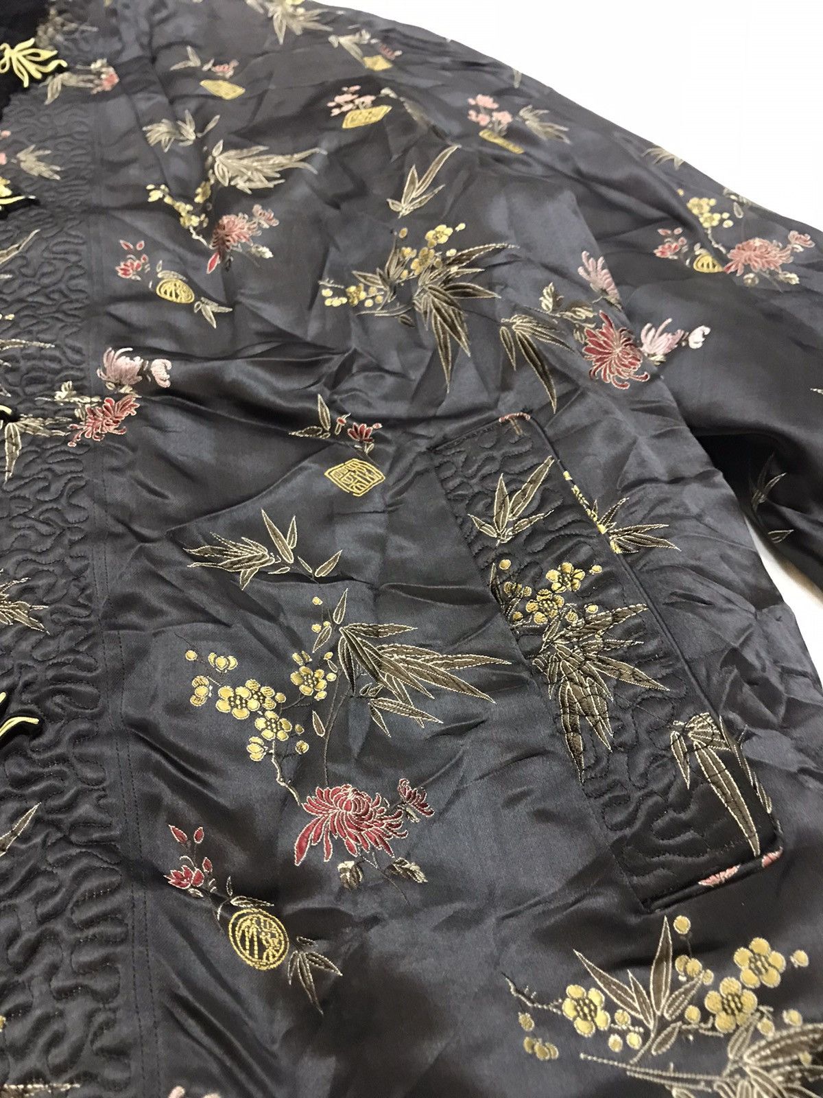 Japanese Brand VTG EMBROIDERED SILK MANDARIN JACKET KIMONO INSULATION JAPAN Size US M / EU 48-50 / 2 - 5 Thumbnail
