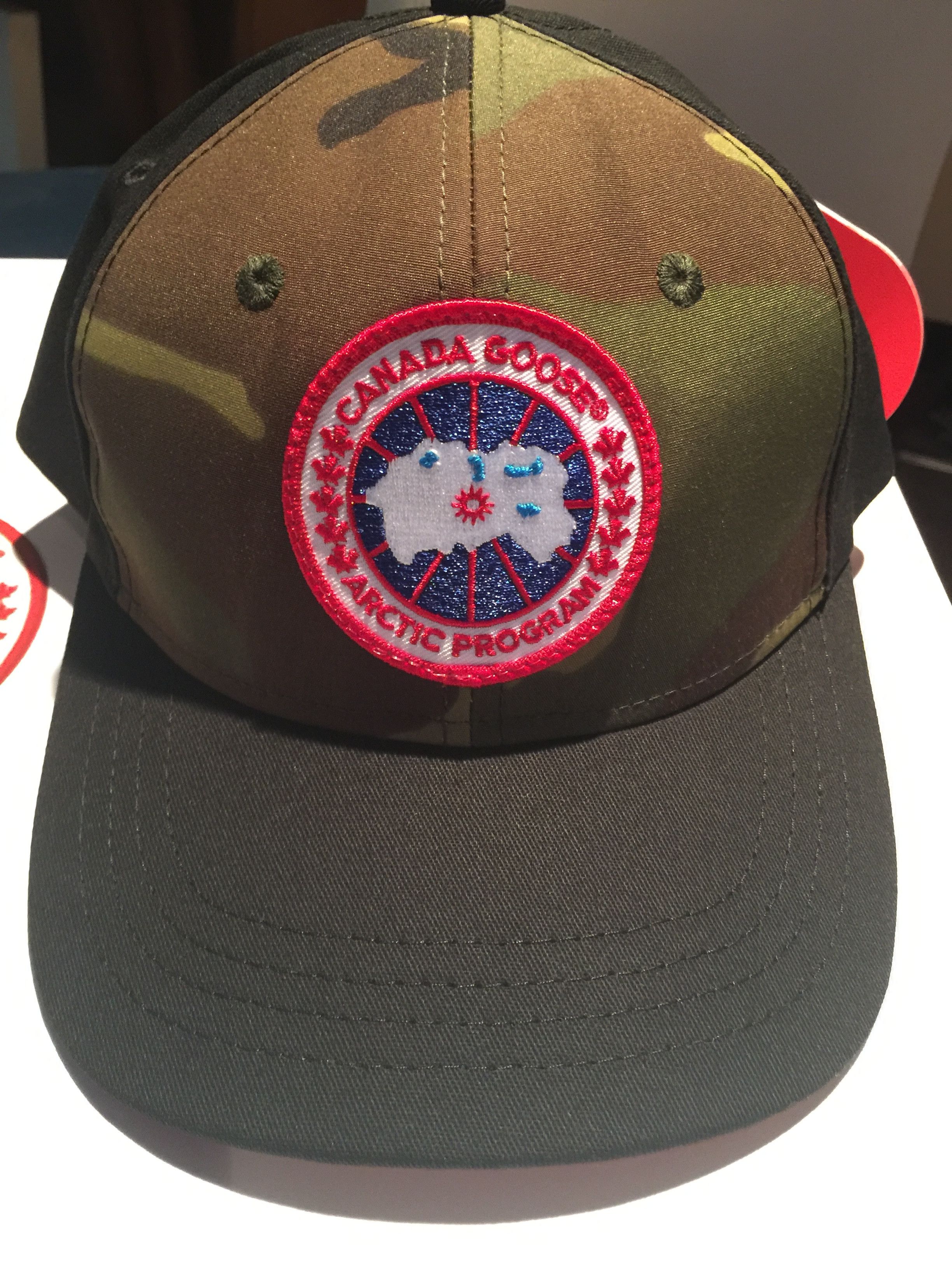 Canada goose hat on sale camo