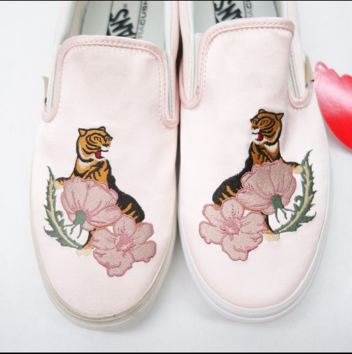 Pink 2024 tiger vans