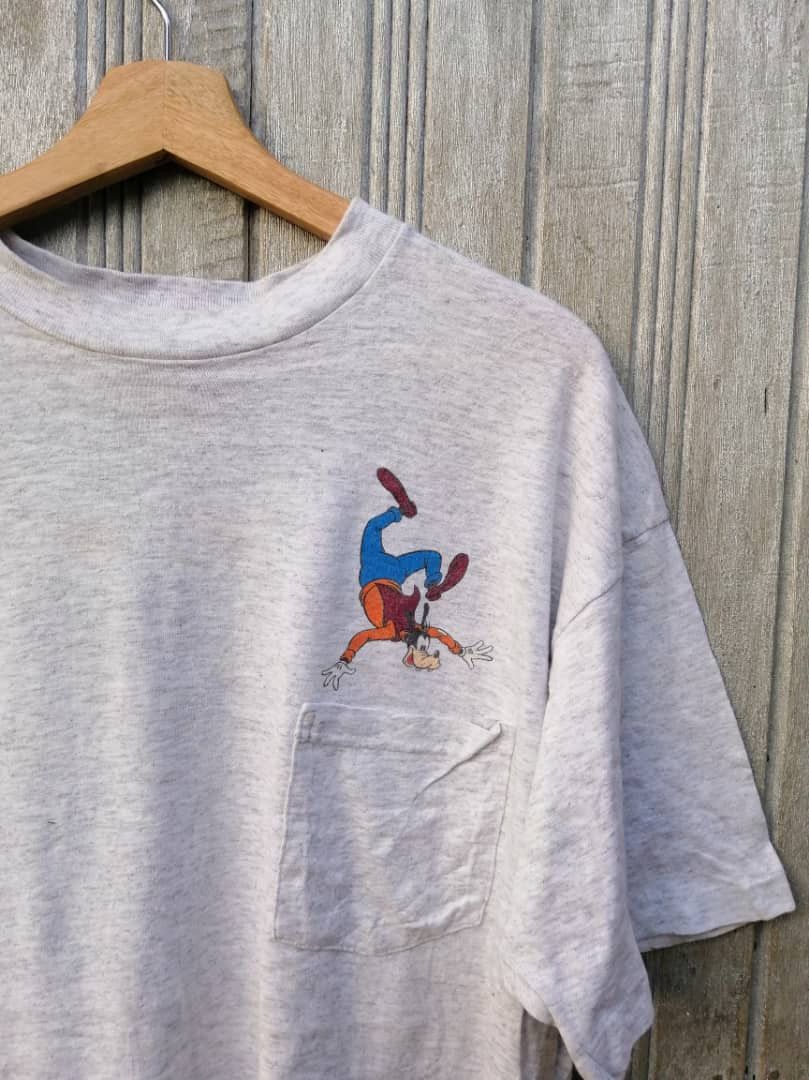 Disney Vintage Disney Single Pocket Tshirt Size US L / EU 52-54 / 3 - 1 Thumbnail