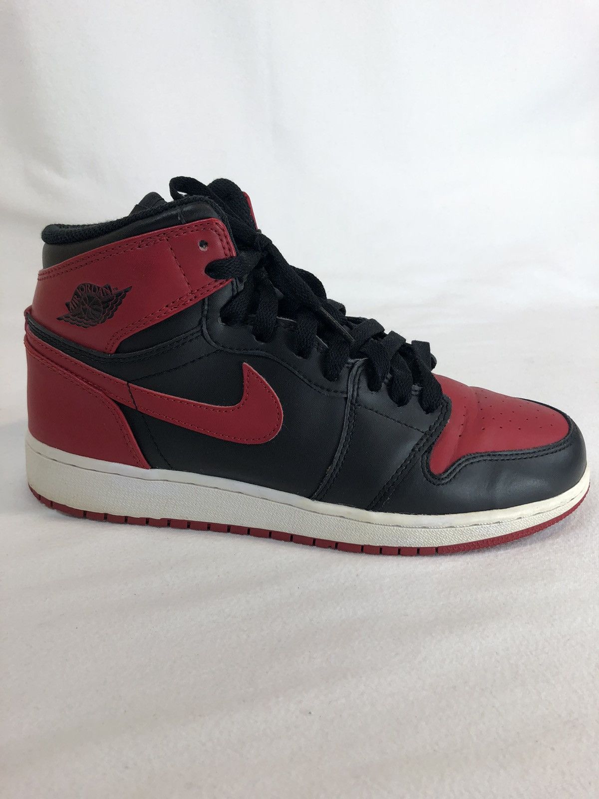 Jordan 1 banned 2013 deals