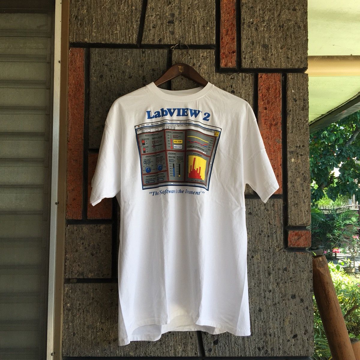 Apple Red Work T-Shirt - Gem