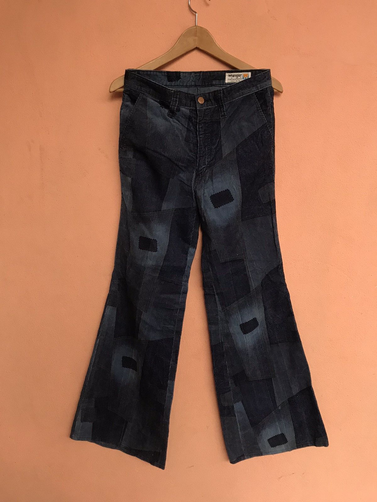 VINTAGE WRANGLER BOOT CUT PANTS