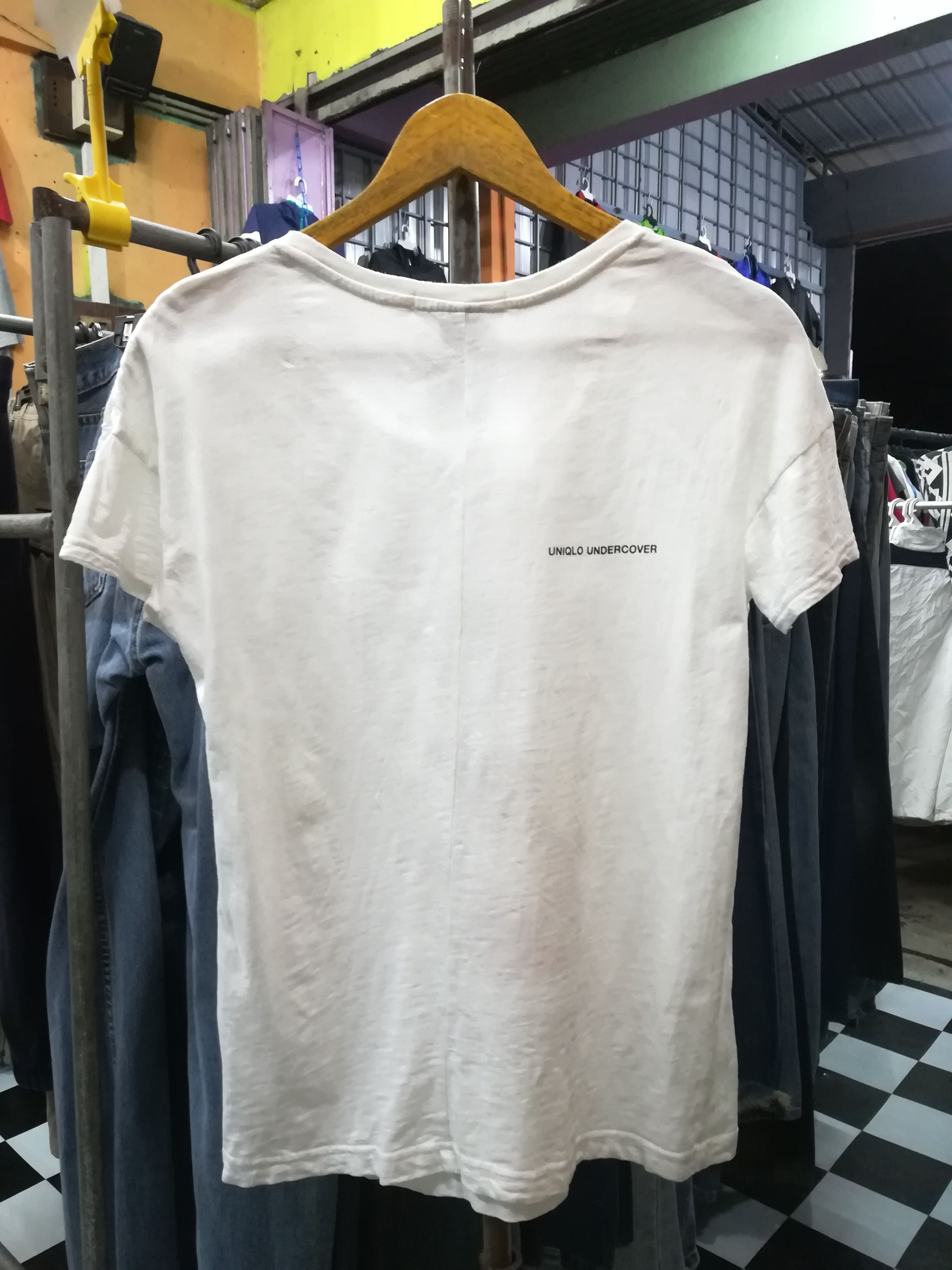 Undercover × Uniqlo Uniqlo X Undercover Snow White And The Seven Dwarfs T Shirt Size US S / EU 44-46 / 1 - 3 Thumbnail