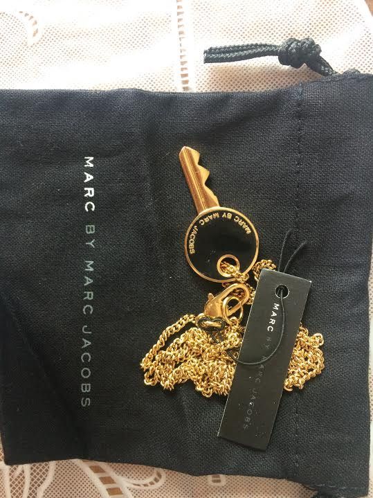 【Marc Jacobs】 The Medallion Pendant Black Gold ★人気 Marc Jacobs Black Tassel Goldtone Cuban Link Decadence