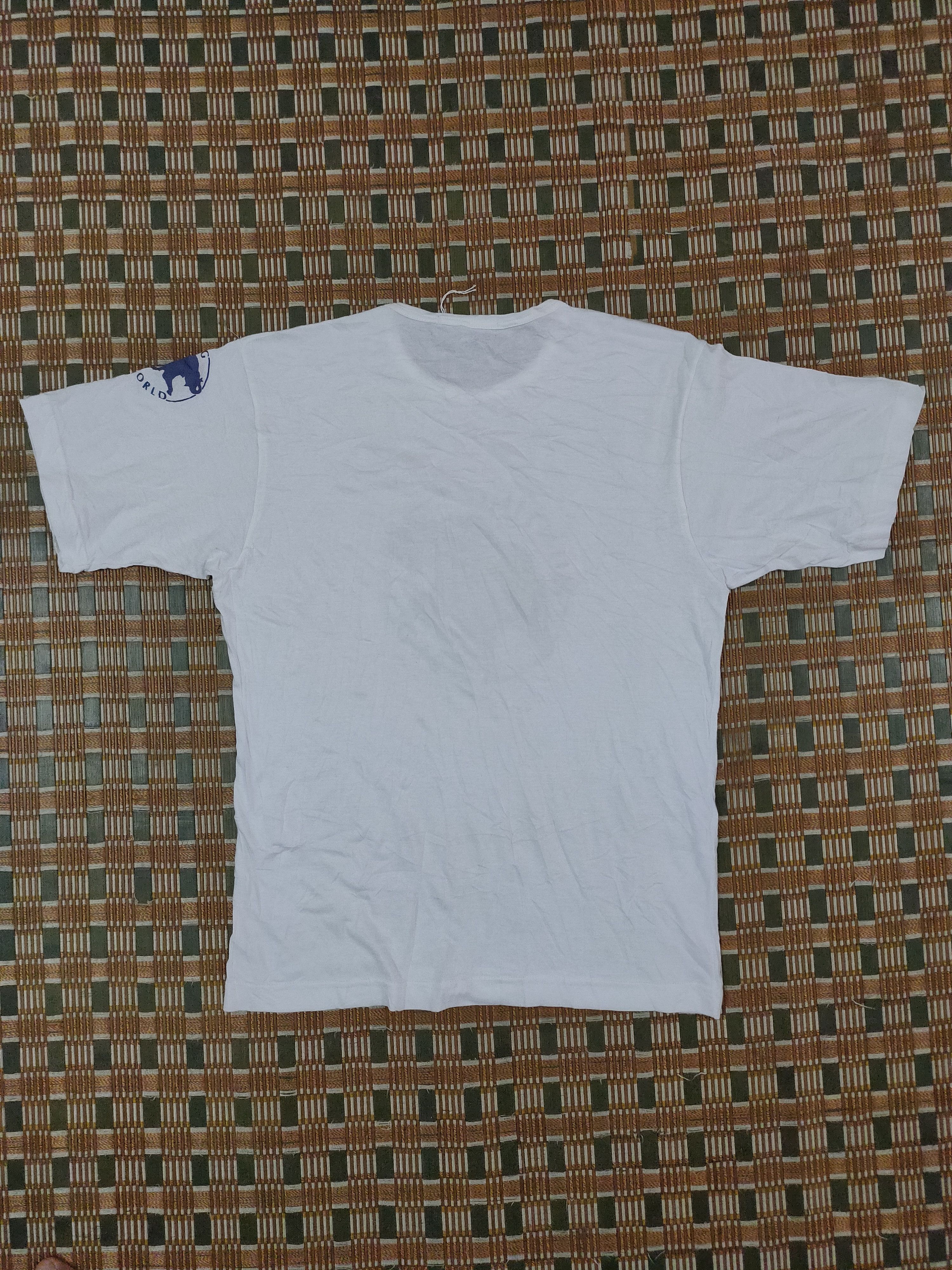 Vintage Hunting World New York Italy T shirt New Old Stock Size US M / EU 48-50 / 2 - 2 Thumbnail