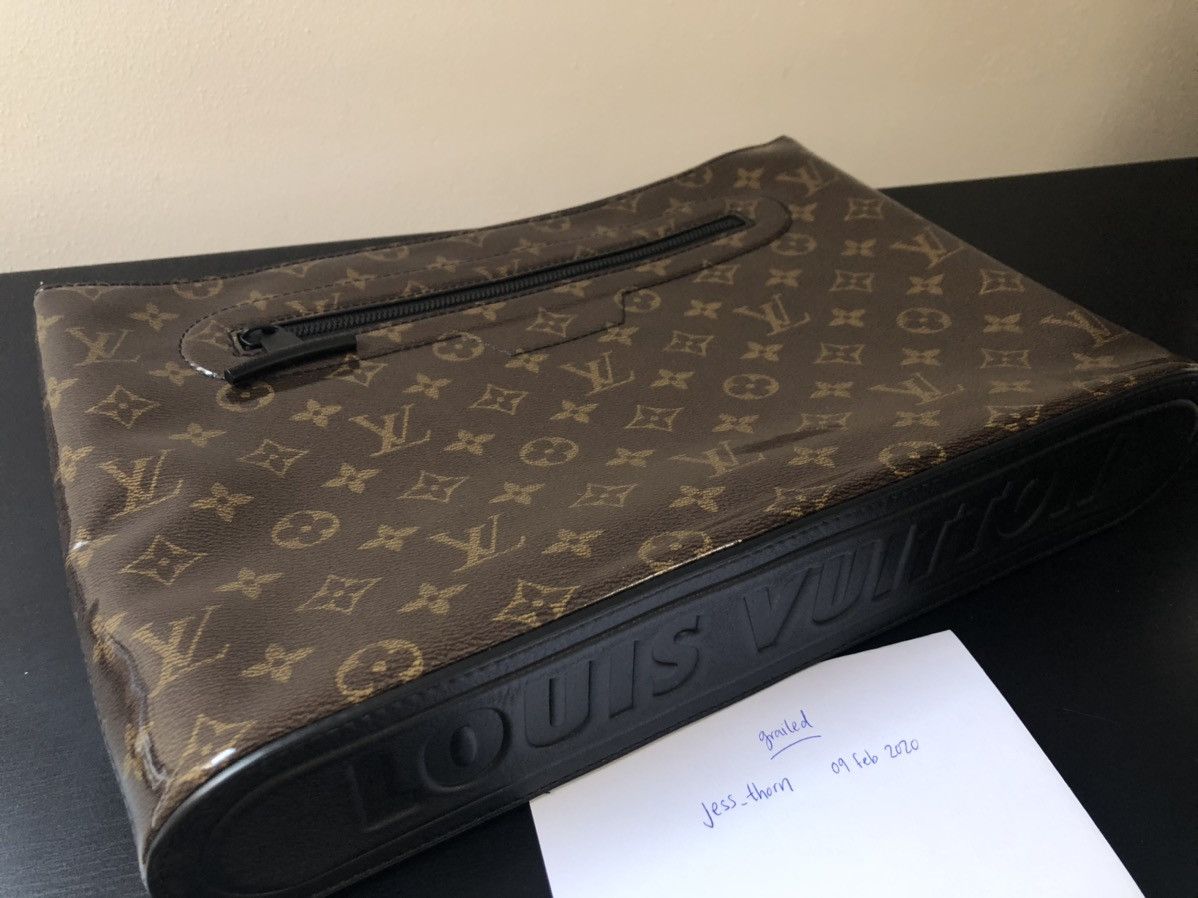 Louis Vuitton Pochette Cosmos Monogram Glaze