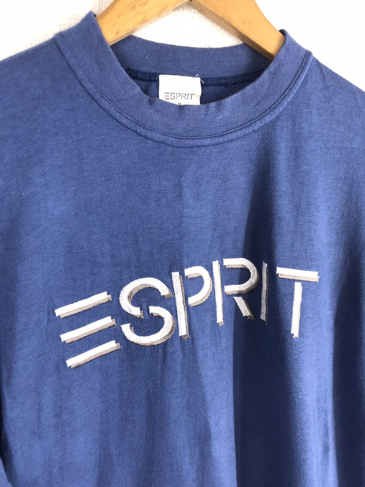 Esprit Esprit embroidery spell out big logo Size US M / EU 48-50 / 2 - 4 Thumbnail