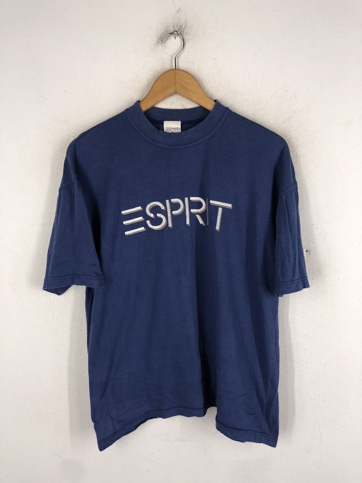 Esprit Esprit embroidery spell out big logo Size US M / EU 48-50 / 2 - 1 Thumbnail