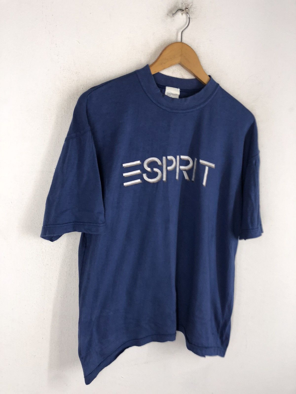 Esprit Esprit embroidery spell out big logo Size US M / EU 48-50 / 2 - 3 Thumbnail