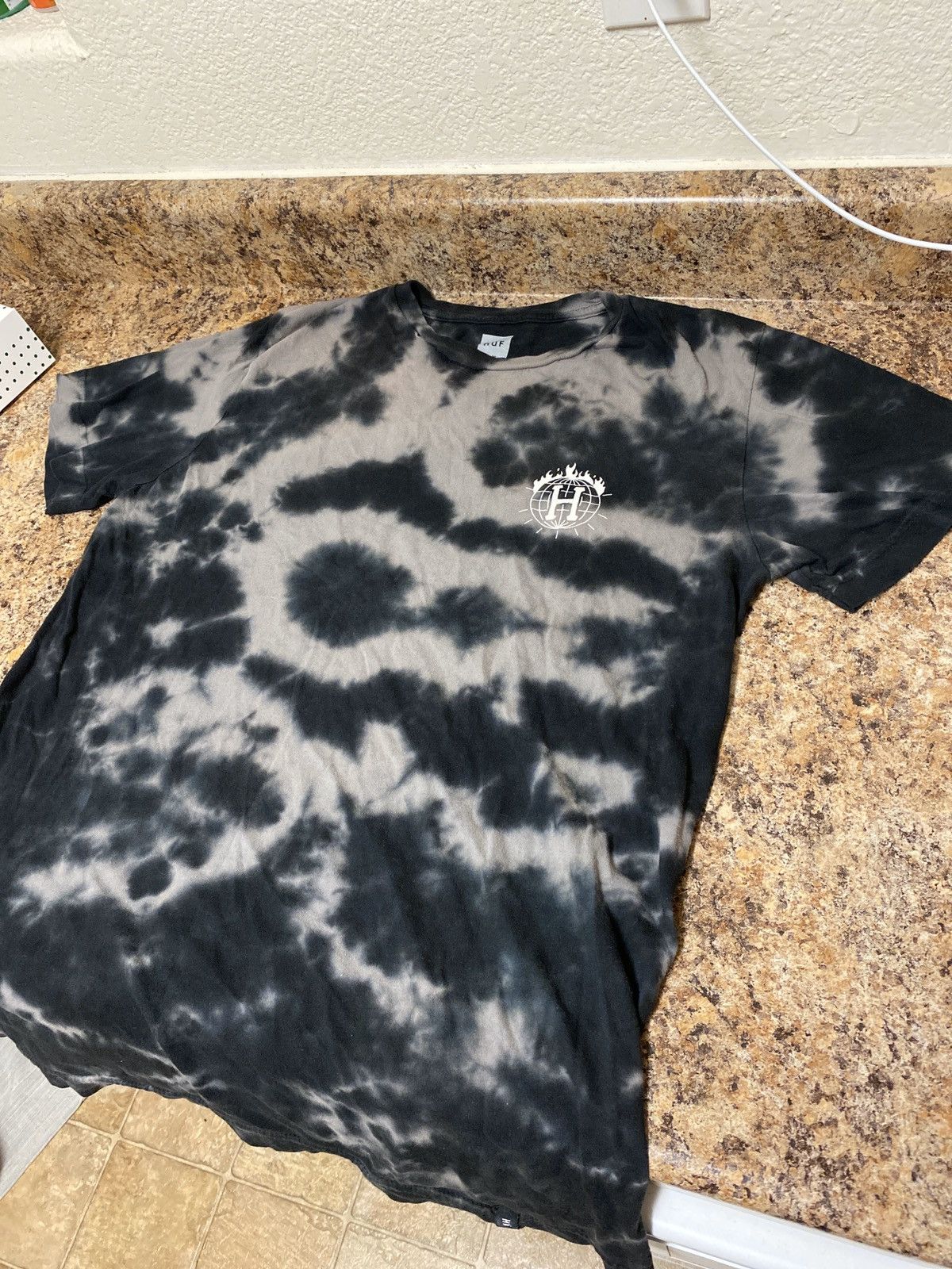 Huf × Thrasher HUF x Thrasher tie-dye tee Size US M / EU 48-50 / 2 - 4 Thumbnail
