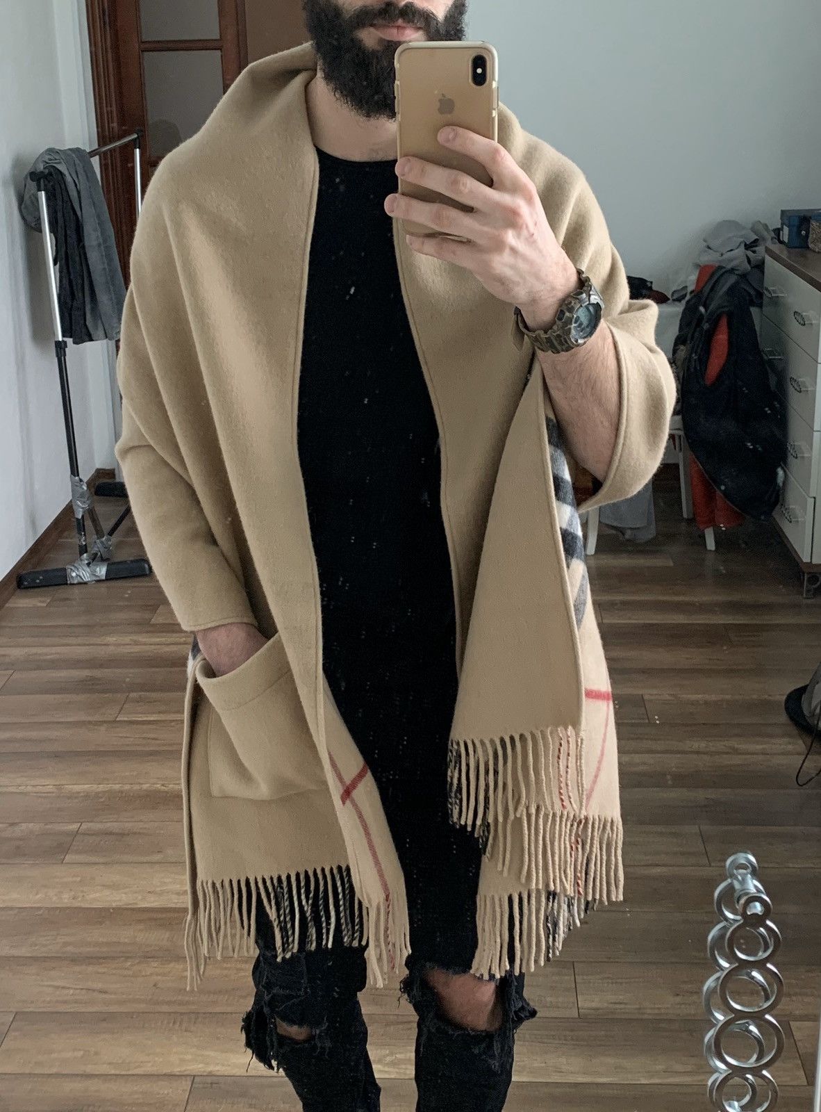 Burberry shawl with pockets deals