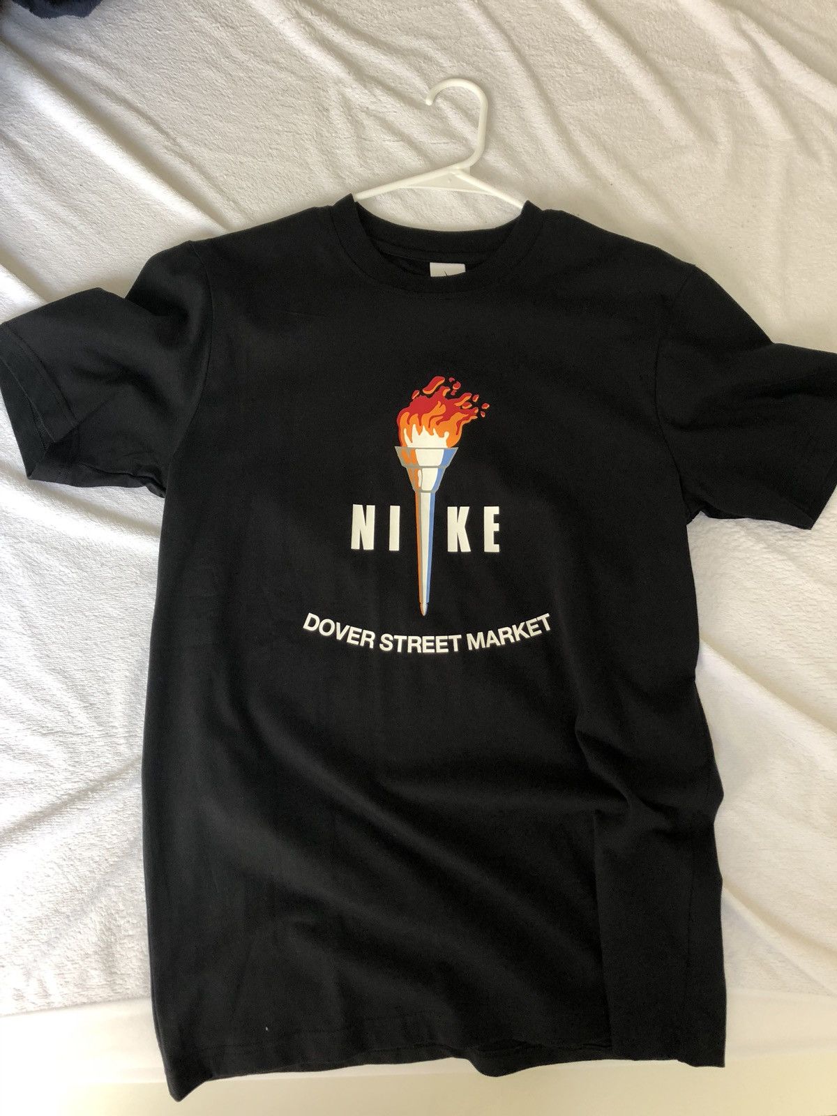 ☆ NIKE x Dover Street Market ‘Year of the Rat’ シャツ ☆ Dover Street Market × Nike NIKE DSM Year of the Dog T-Shirt