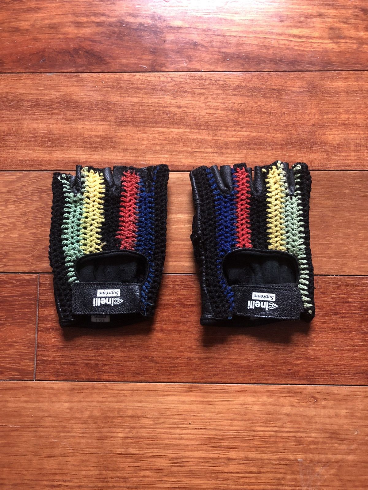 驚きの価格 Supreme Supreme x Cinelli Cycling Gloves | Grailed ウェア