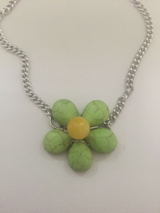 Handmade Green Turquoise Flower Bracelet with Yellow Bead Size ONE SIZE - 2 Preview