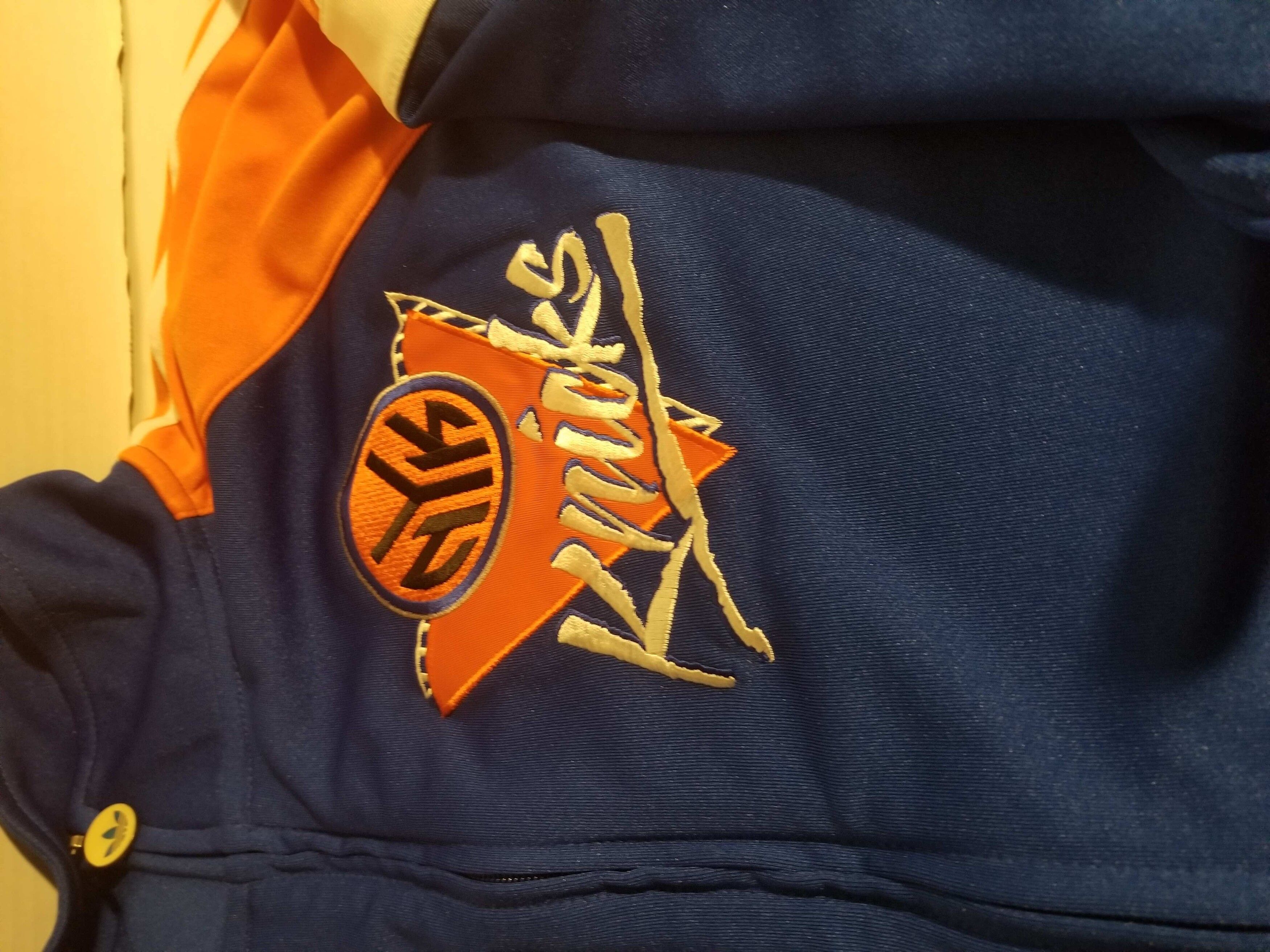 Adidas Adidas New York Knicks NBA Track Jacket Size US L / EU 52-54 / 3 - 3 Thumbnail
