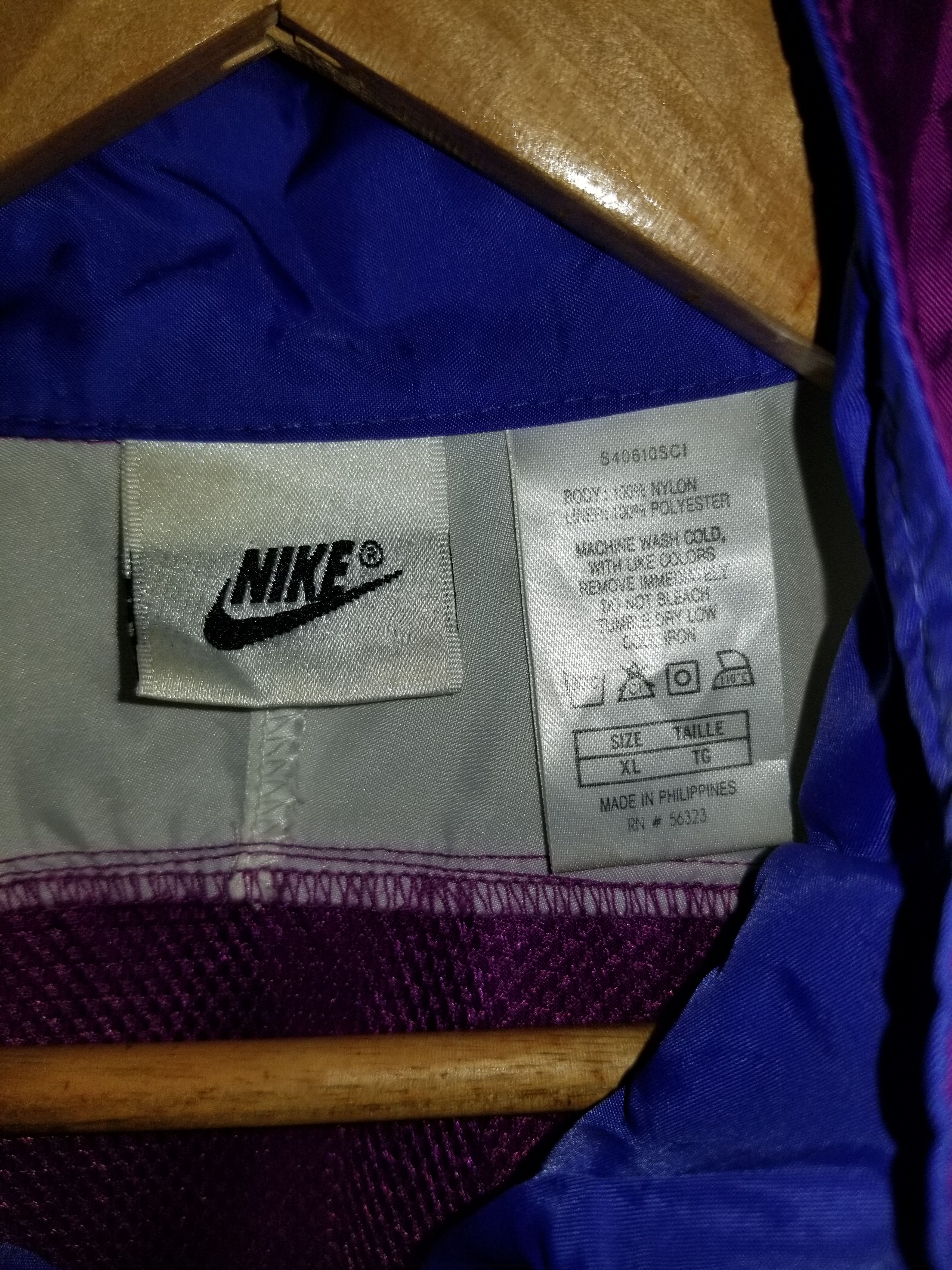 Nike Vintage Nike Logo Zip Up Windbreaker Jacket Size US XL / EU 56 / 4 - 4 Thumbnail