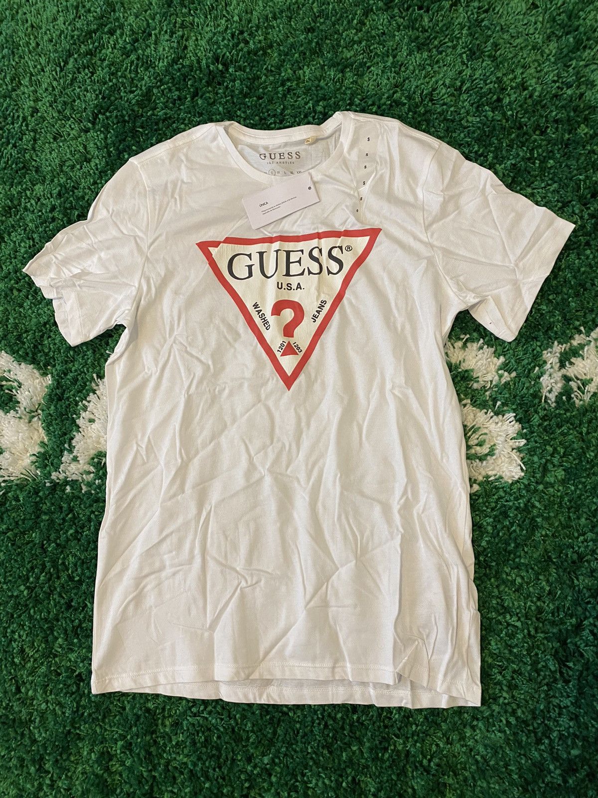 Guess Guess Triangle Logo Tee White Size US S / EU 44-46 / 1 - 1 Preview