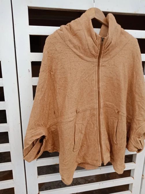 Japanese Brand Ank Ank Avant Garde Japanese Brand Rare Design Capes Size US L / EU 52-54 / 3 - 7 Thumbnail