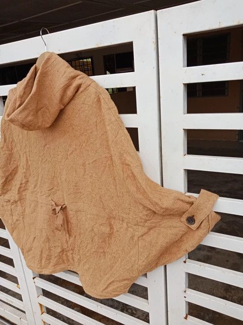 Japanese Brand Ank Ank Avant Garde Japanese Brand Rare Design Capes Size US L / EU 52-54 / 3 - 4 Thumbnail