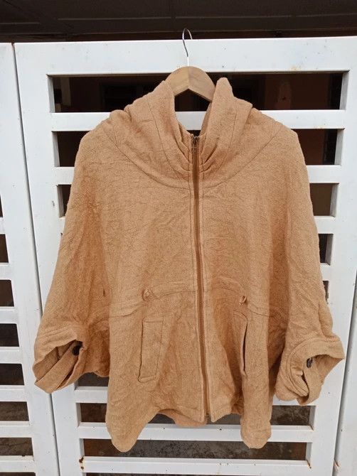 Japanese Brand Ank Ank Avant Garde Japanese Brand Rare Design Capes Size US L / EU 52-54 / 3 - 3 Thumbnail