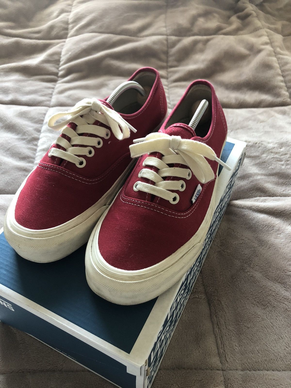 Vans vault outlet red chili