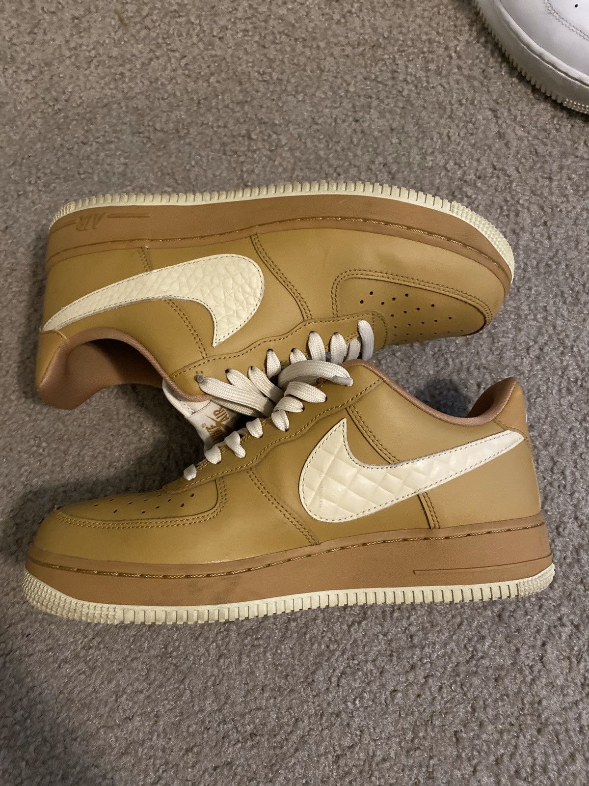 Air force 1 elemental gold online