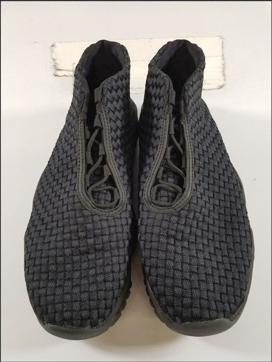 Jordan future triple black hotsell