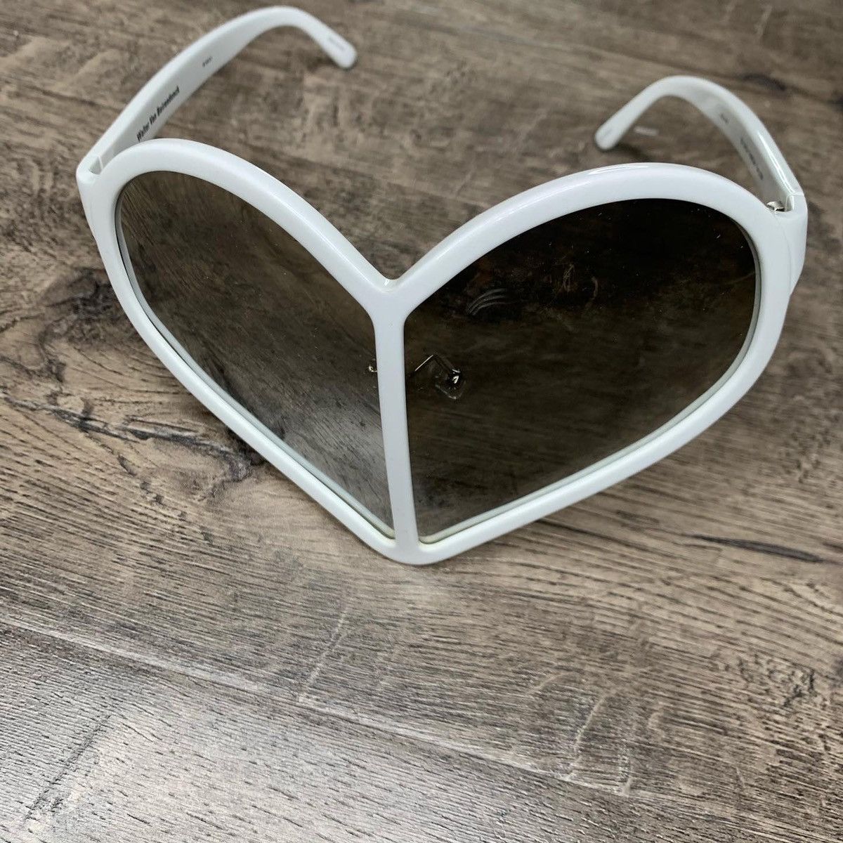 Linda Farrow × Walter Van Beirendonck QUICK SALE Heart shaped
