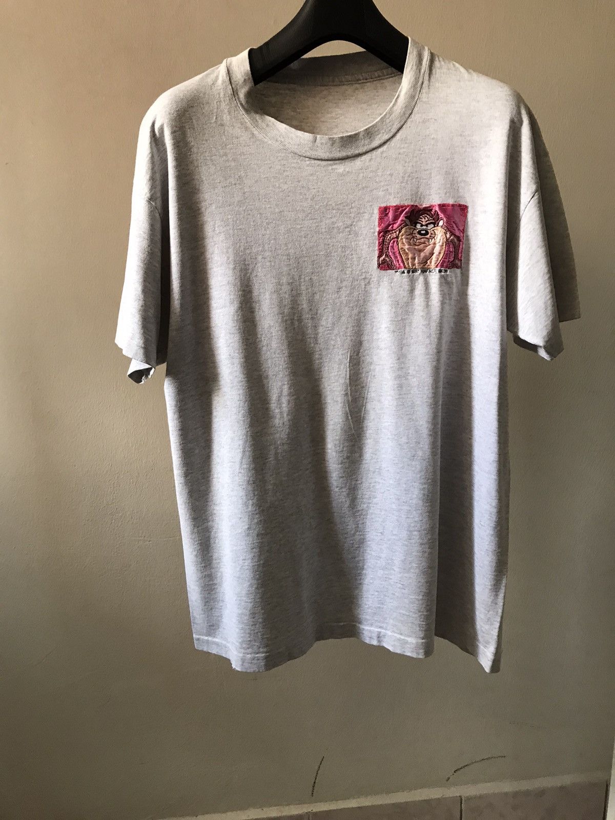 Vintage Vintage 95' looney tunes warner bros : tazmania Size US L / EU 52-54 / 3 - 1 Thumbnail