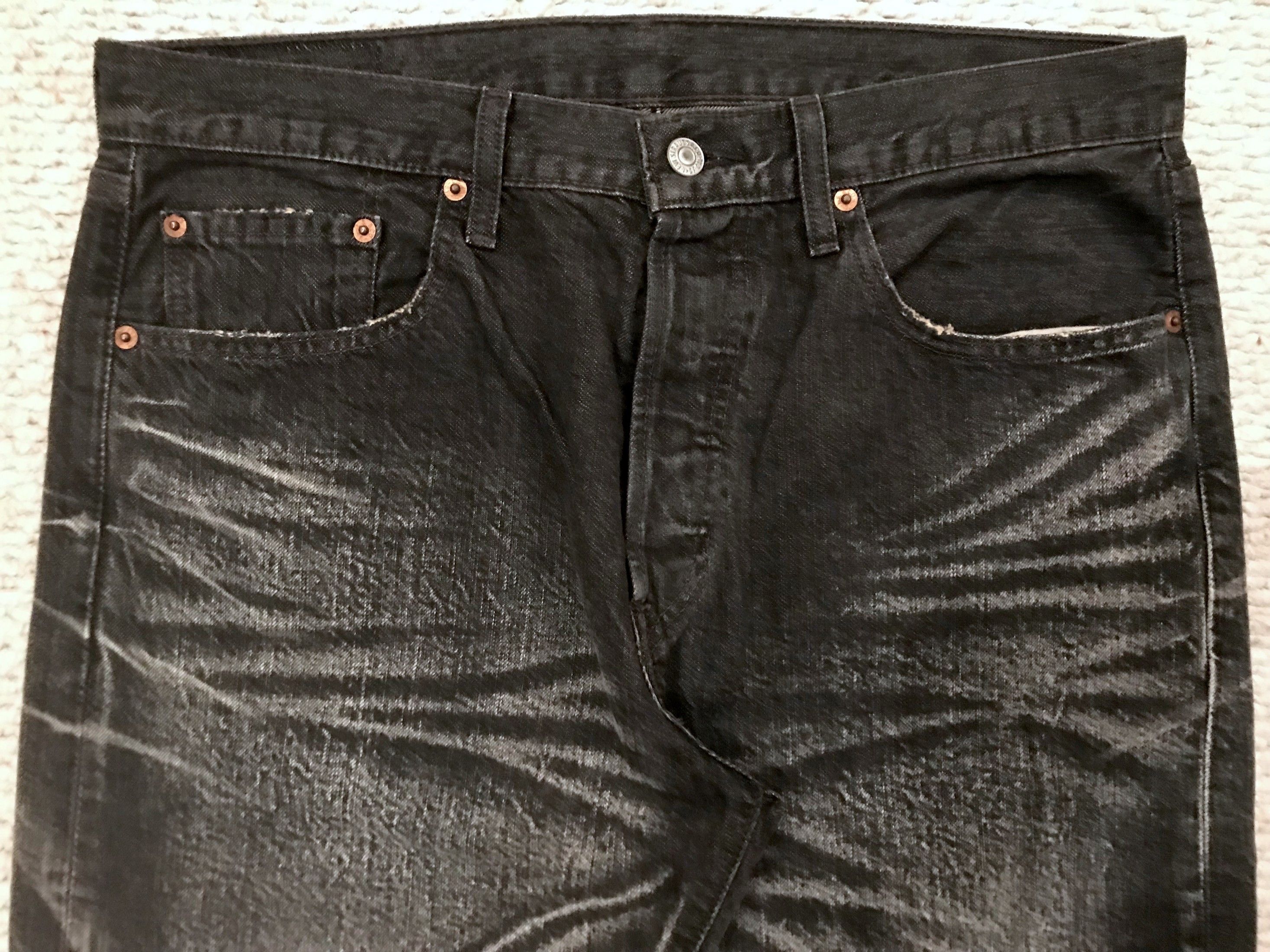 Levi's VINTAGE CHALKBOARD WHISKERS FADED BLACK DENIM JEANS Size US 32 / EU 48 - 4 Thumbnail