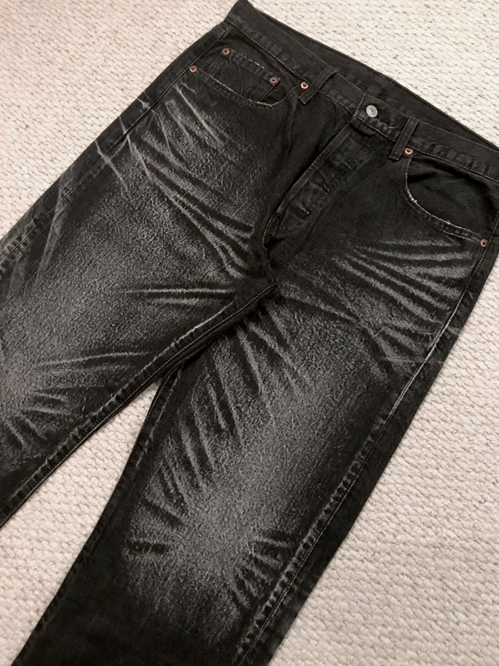 Levi's VINTAGE CHALKBOARD WHISKERS FADED BLACK DENIM JEANS Size US 32 / EU 48 - 3 Thumbnail
