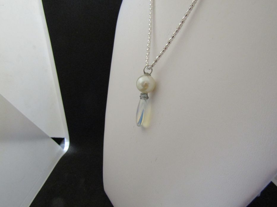Handmade Opalite Drop Chain Necklace With Pearl Bead Size ONE SIZE - 2 Preview