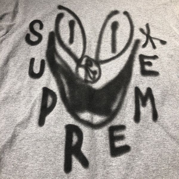 Supreme smile tee outlet clay