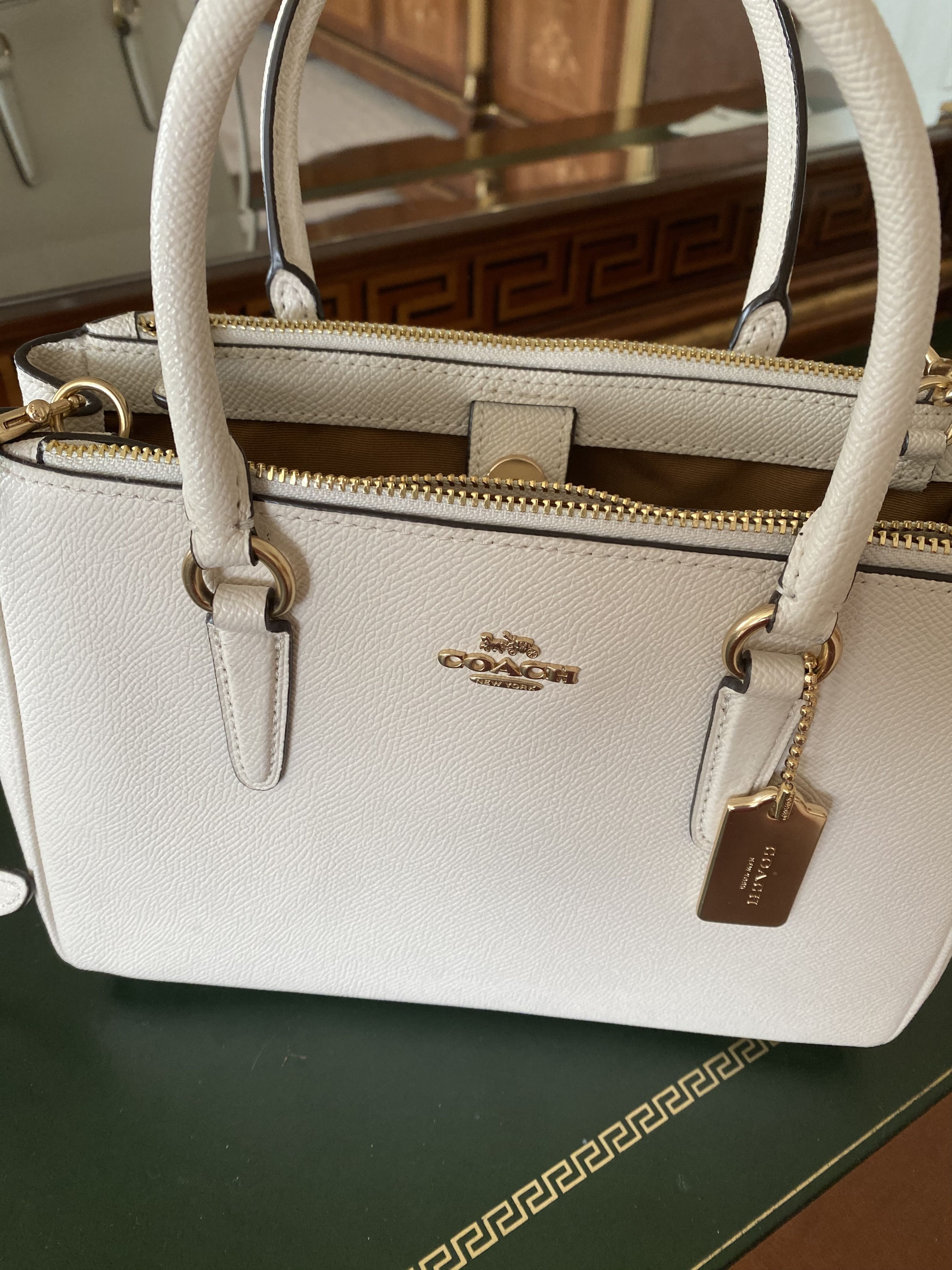 Cartable mini sierra handbag Coach White in Fur - 37398869