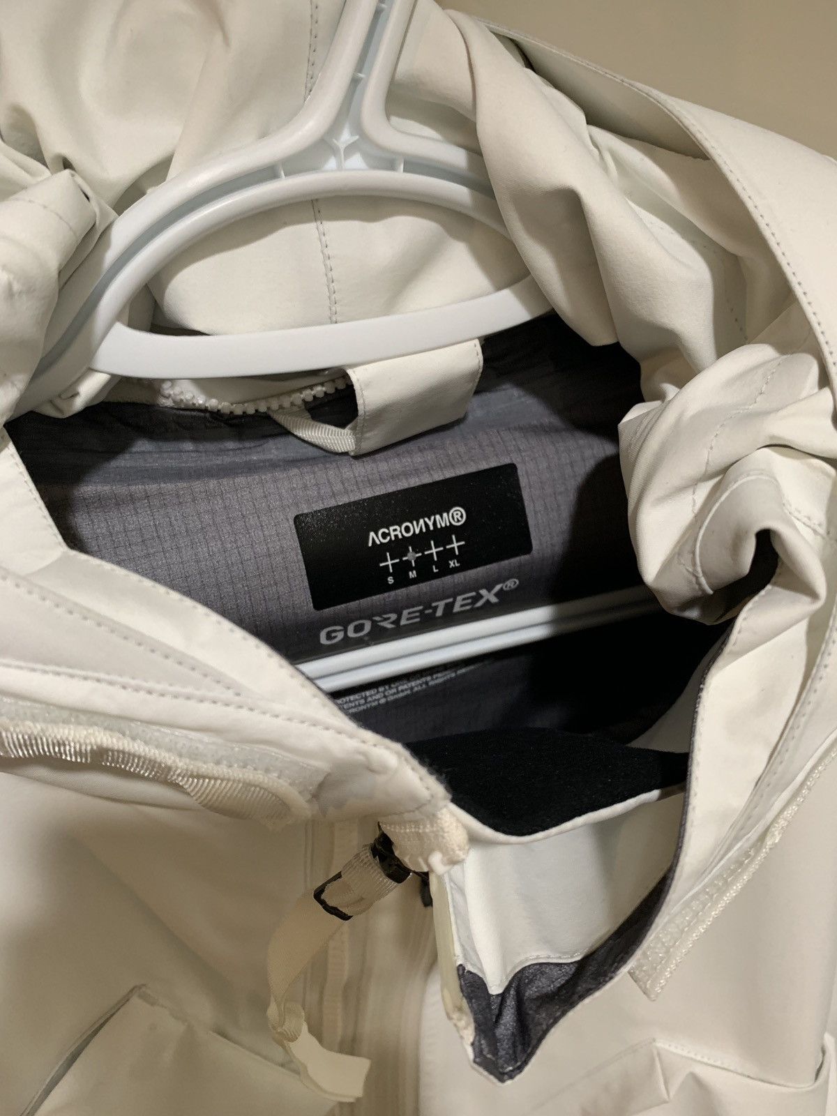 Acronym × Errolson Hugh Acronym J47TS-GT-WHT Size US M / EU 48-50 / 2 - 4 Thumbnail