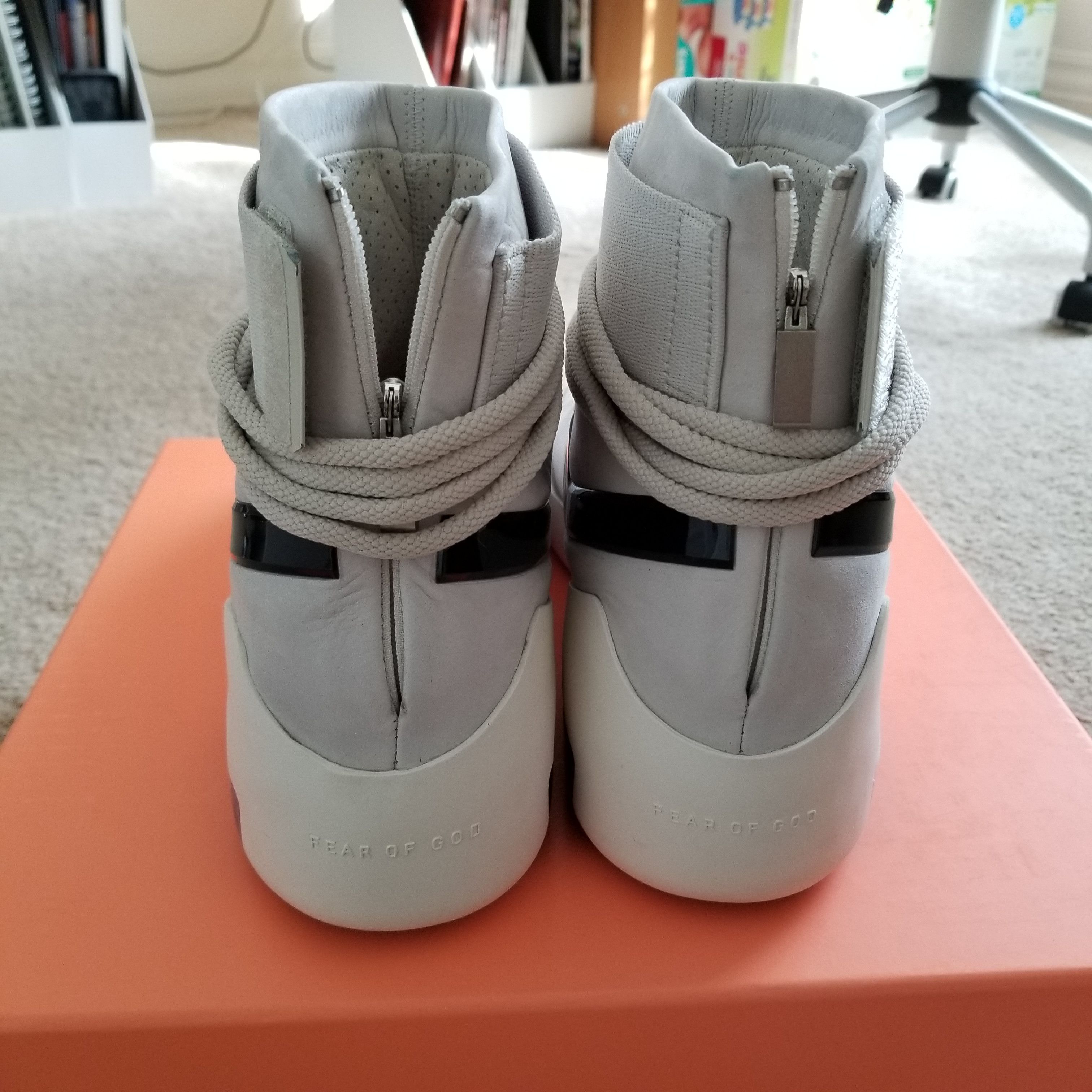 Fear of God × Nike Nike x Fear Of God Shoot Around SA Light Bone Size US 11 / EU 44 - 5 Thumbnail