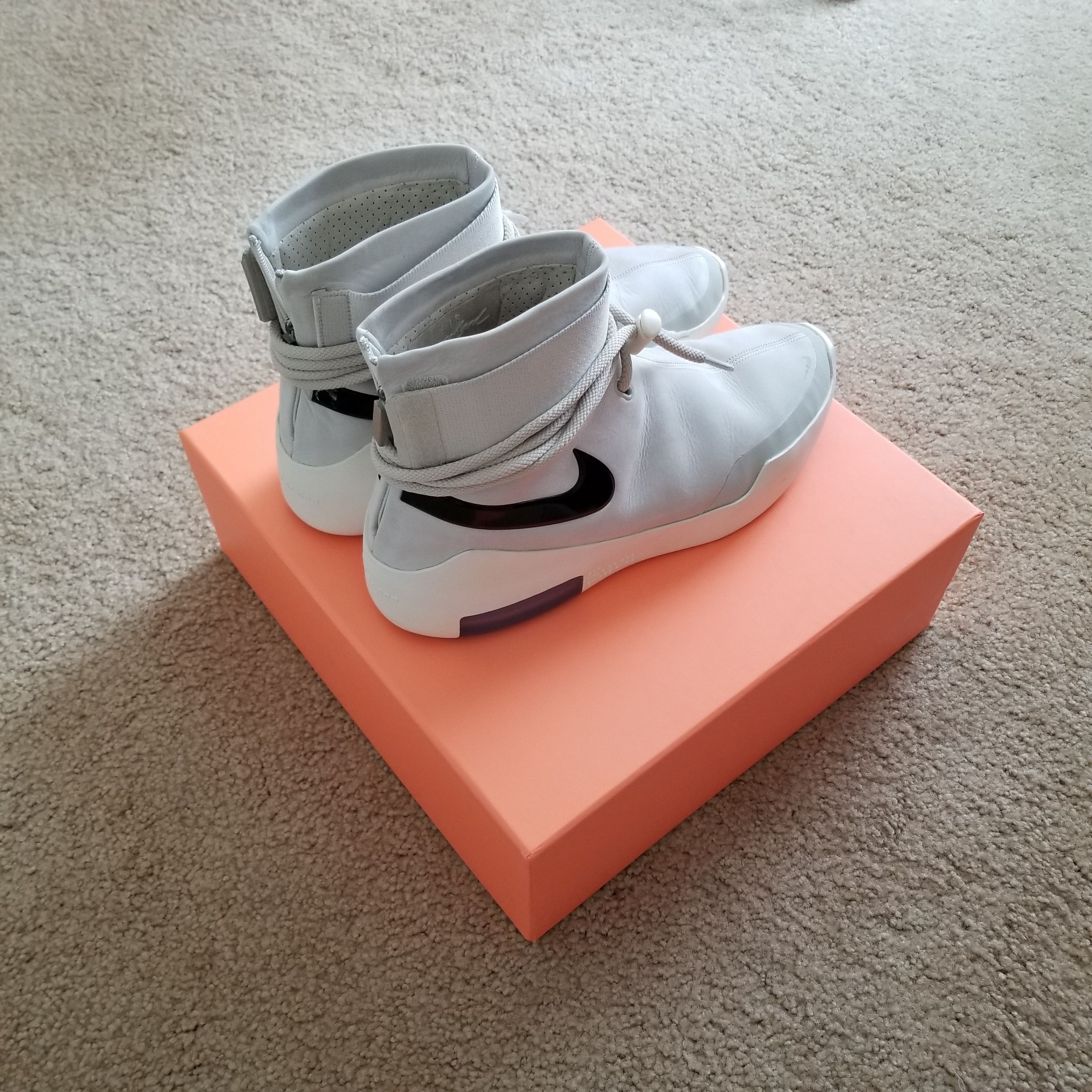 Fear of God × Nike Nike x Fear Of God Shoot Around SA Light Bone Size US 11 / EU 44 - 7 Thumbnail