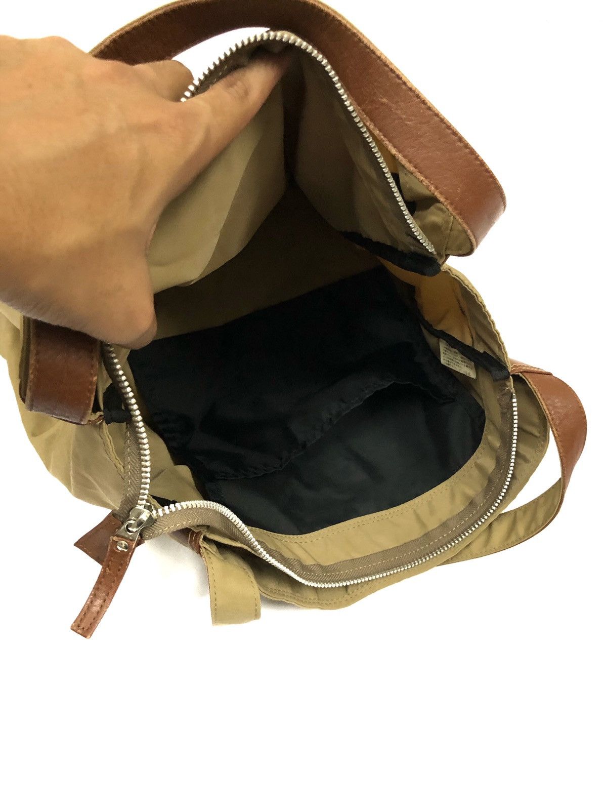 Yohji Yamamoto Yohji Yamamoto Pour Homme Leather Nylon Based Shoulder Bag Size ONE SIZE - 5 Thumbnail
