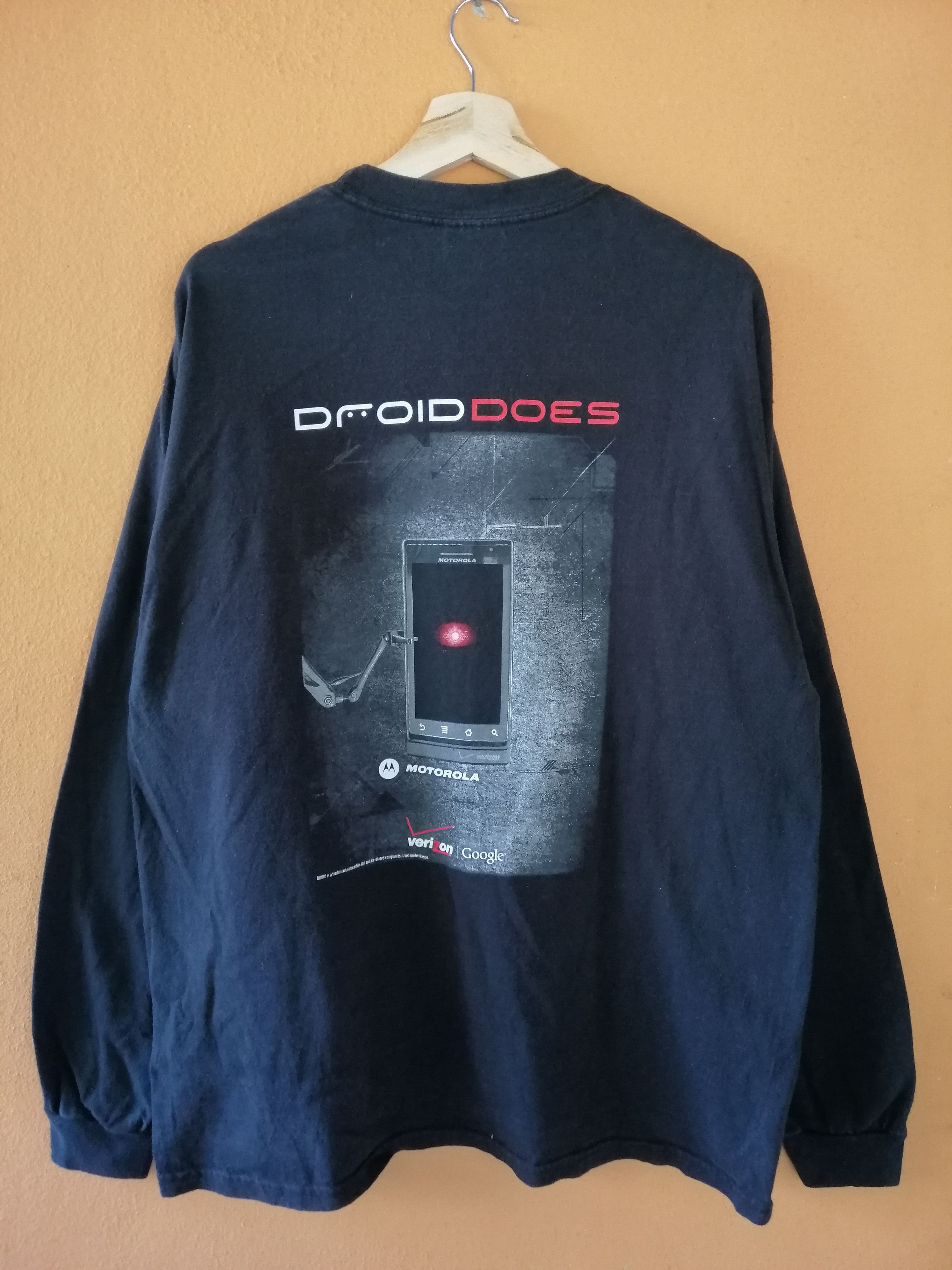 Microsoft DROID DOES(Star Wars)Lucafilm Trademark Long Sleeve Tshirt Size US L / EU 52-54 / 3 - 1 Thumbnail