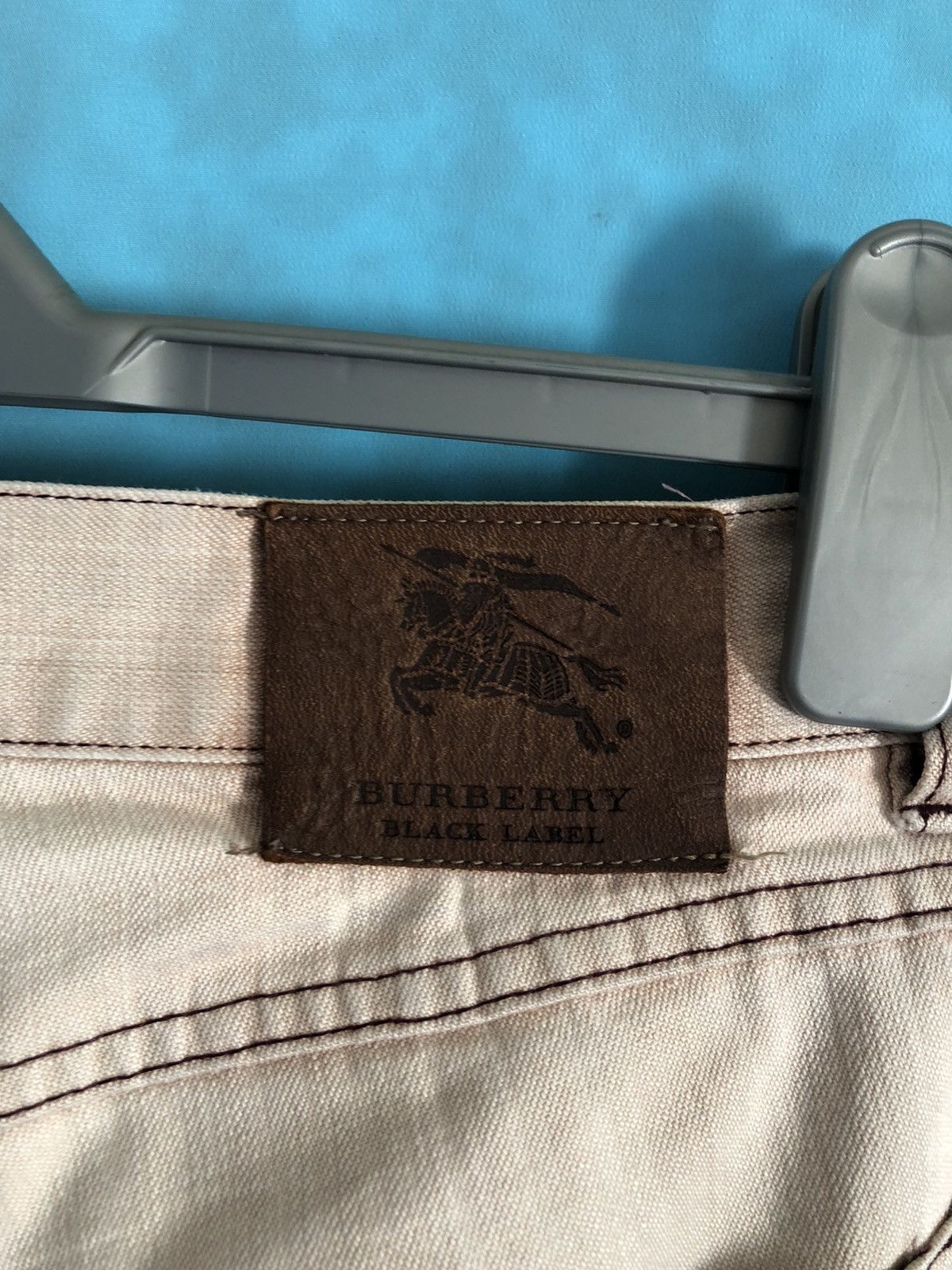 Burberry BURBERRY black label white jeans Size US 33 - 7 Thumbnail